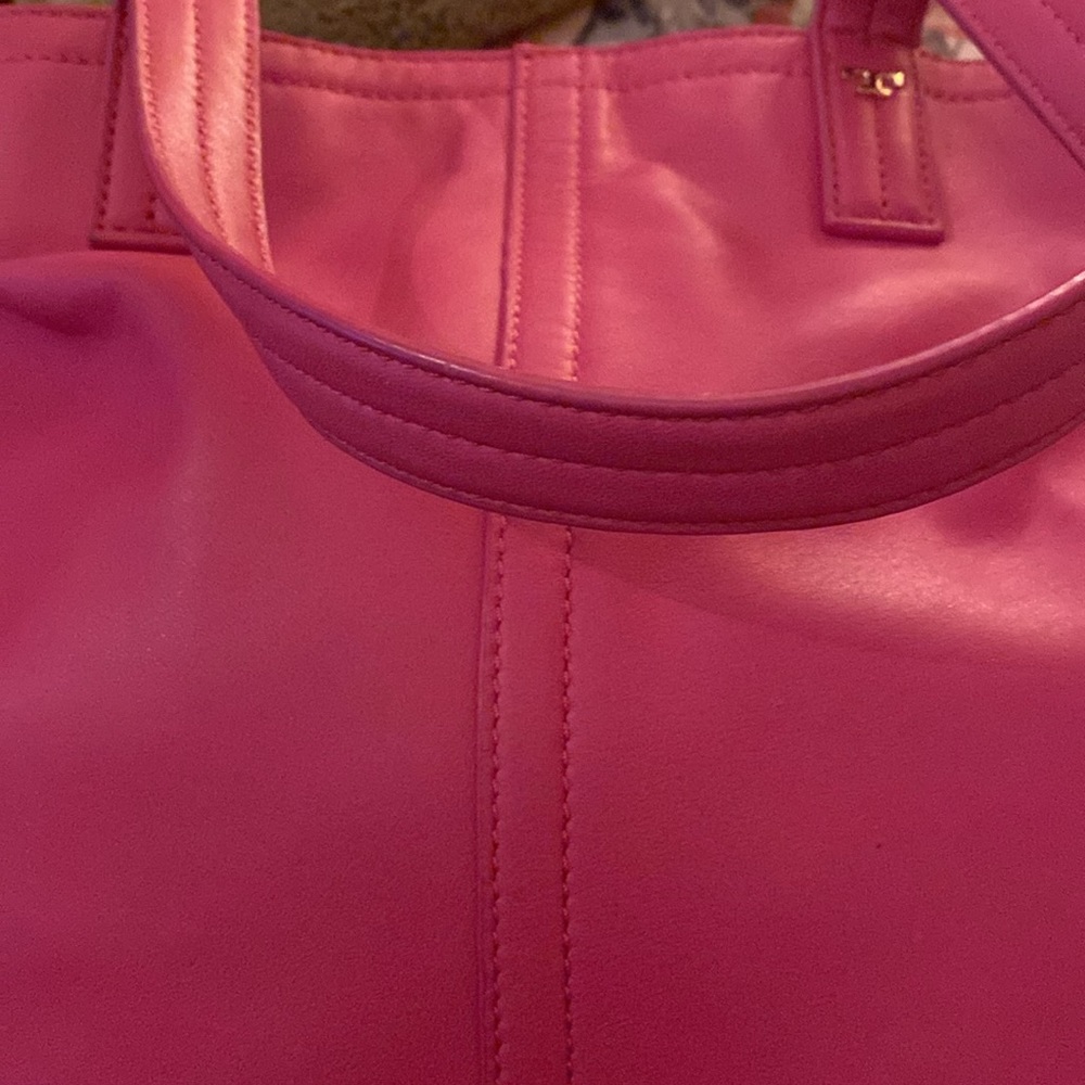 TORY BURCH LG LEATHER TOTE BARBIE PINK 16” Deep x 15”Wide. NWOT - Picture 10 of 13